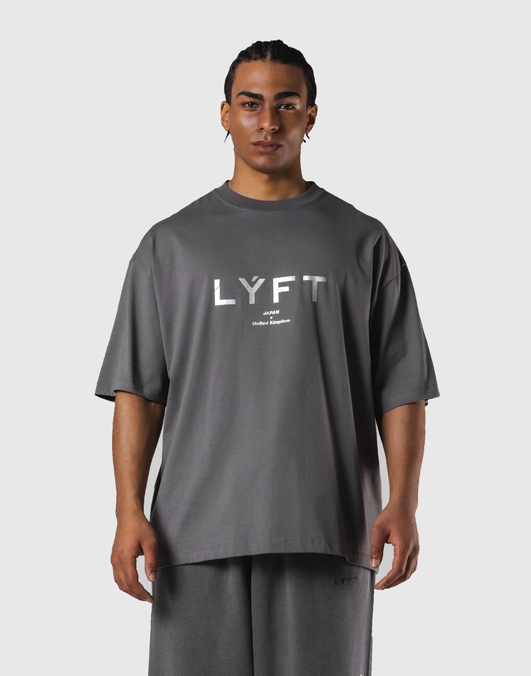 흰색 클래식 로고가 들어간 대형 LYFT GYM 그래픽 - Streetwear Brands Logo 리뷰 및 가격